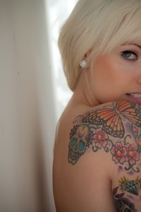Tattooed Beauty LynnPops