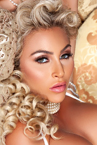 Glamour Vintage With Khloe Terae