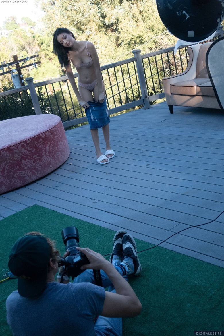 Behind The Scenes With Scarlett Bloom