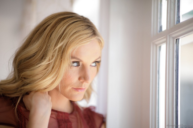 Mona Wales