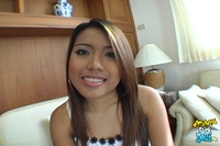 Pretty asian loves to suck