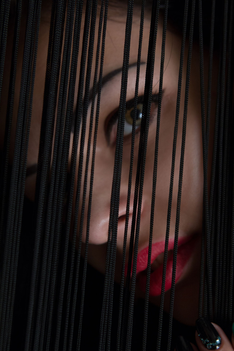 Elli In Dark Delight