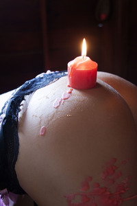 Horny Blonde Lindra Plays With Fire And Ice