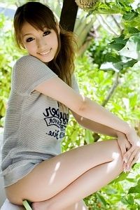 Teen Tiara's tight bubble butt