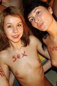 Amateur college chicks sex party